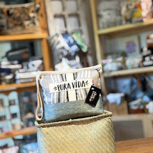 Load image into Gallery viewer, Danta Cosmetic bag
