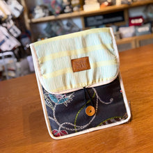 Cargar imagen en el visor de la galería, Kiwi, Funda para laptop
