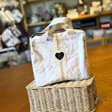 Load image into Gallery viewer, Olivia Makeup bag, waterproof
