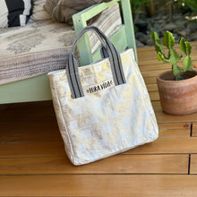 Load image into Gallery viewer, Flora Tote bag
