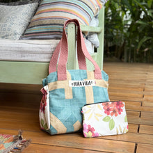 Cargar imagen en el visor de la galería, Maia, bolso impermeable
