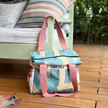 Cargar imagen en el visor de la galería, Maia, bolso impermeable
