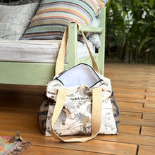 Cargar imagen en el visor de la galería, Maia, bolso impermeable
