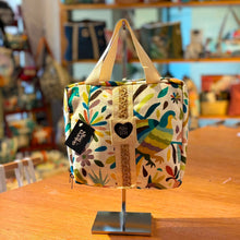 Cargar imagen en el visor de la galería, Neceser Olivia, impermeable
