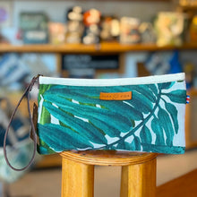 Load image into Gallery viewer, Hippie short, limited edition
