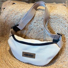 Cargar imagen en el visor de la galería, ECO, belt bag impermeable
