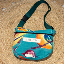 Cargar imagen en el visor de la galería, Belen, belt bag estampado
