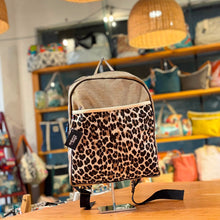 Cargar imagen en el visor de la galería, Venice, Mochila Grande
