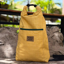 Cargar imagen en el visor de la galería, MOCHILA ARENAL, impermeable
