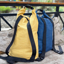 Cargar imagen en el visor de la galería, MOCHILA ARENAL, impermeable
