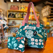 Cargar imagen en el visor de la galería, Maia, bolso impermeable
