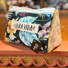 Cargar imagen en el visor de la galería, Cosmetiquera Salva
