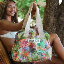 Cargar imagen en el visor de la galería, Maia, bolso impermeable
