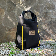Load image into Gallery viewer, Lisa, waterproof classic backpack

